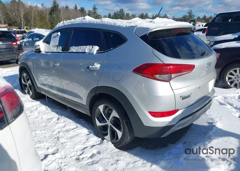 2017 Hyundai Tucson Sport z USA, uszkodzony, nr VIN KM8J3CA28HU375390